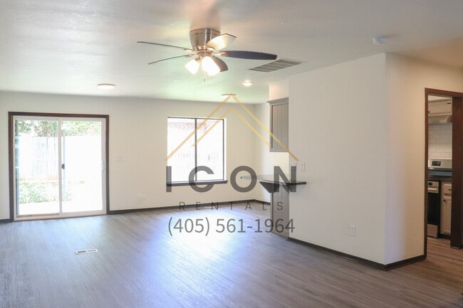 Building Photo - 3820 Southwind Ct