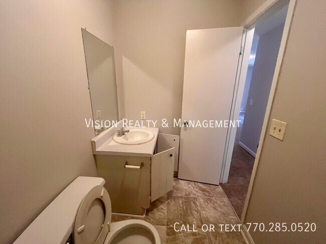 Building Photo - 27 Monroe Rd