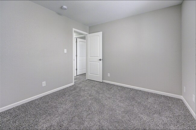 Building Photo - 1495 Manitou Blvd