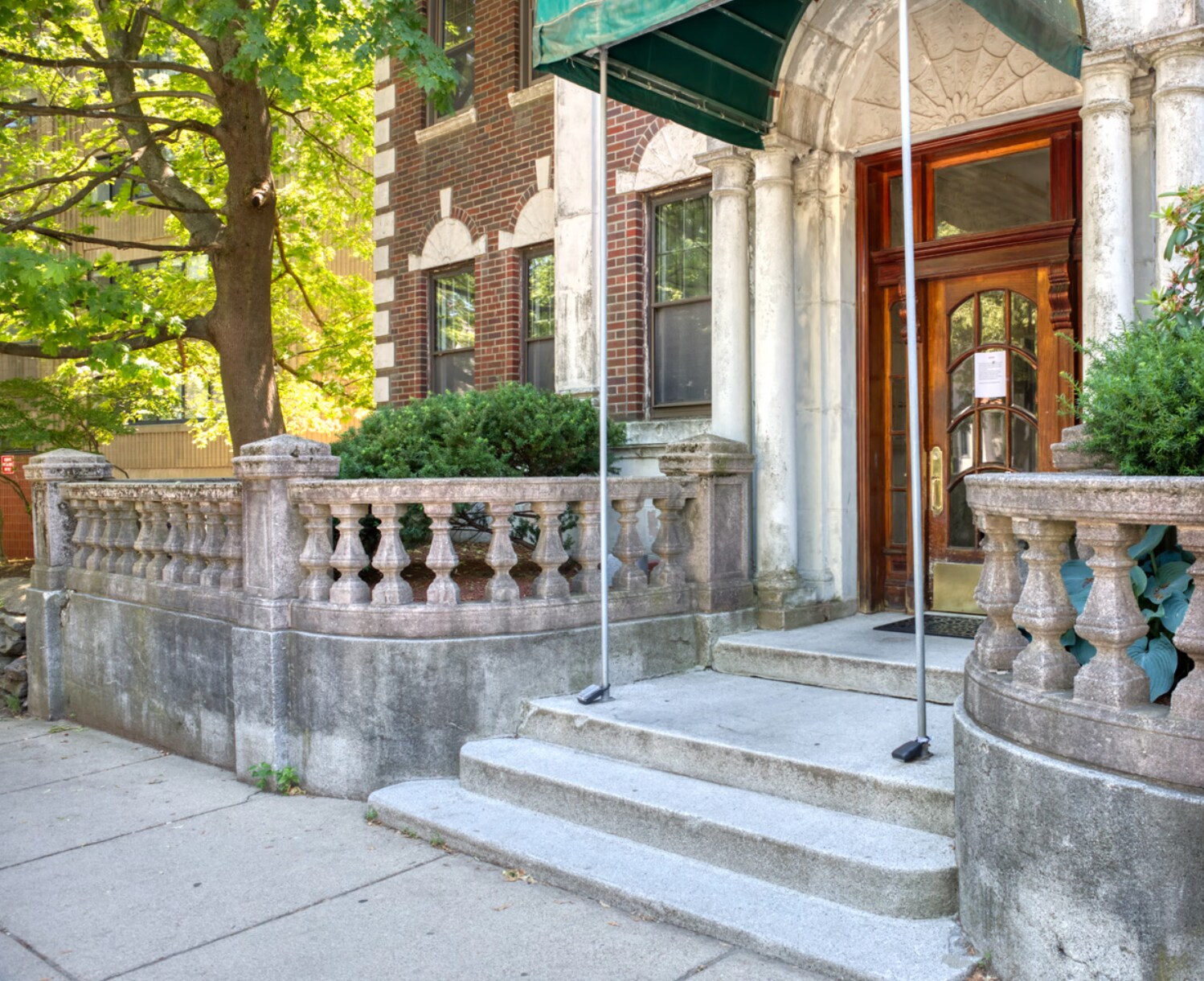 Building Photo - 249 Chestnut Hill Ave