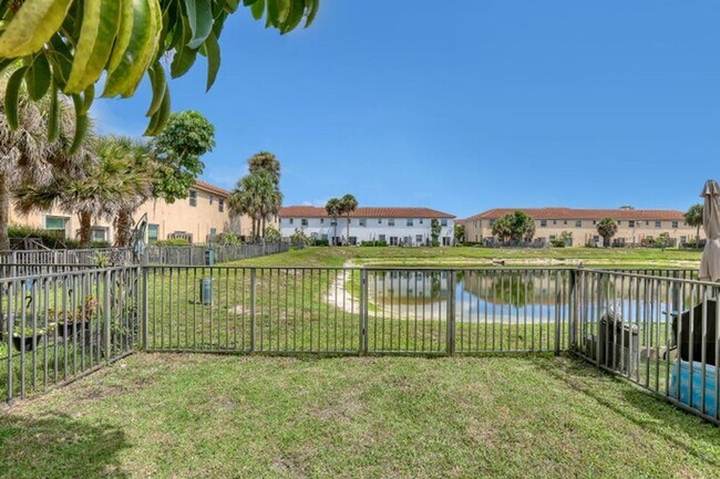 Building Photo - 5325 Ashley River Rd