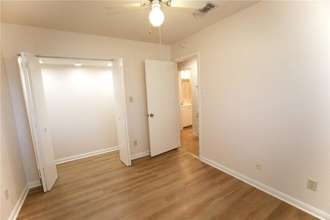 Building Photo - 4700 Running Deer Dr
