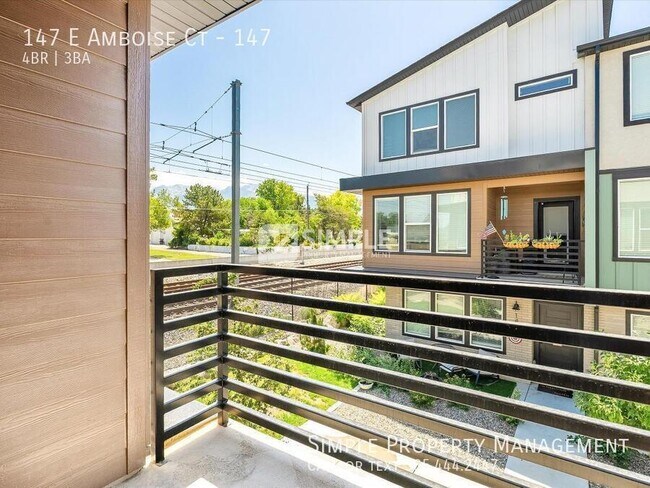 Building Photo - 147 E Amboise Ct