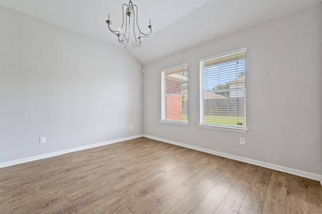 Building Photo - 2614 Royal Thistle Dr