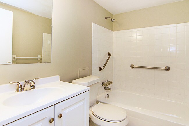 Building Photo - 8759 Reading Rd