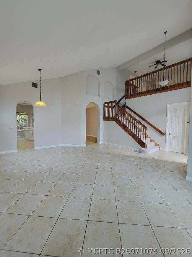 Building Photo - 2620 Sandy Cay