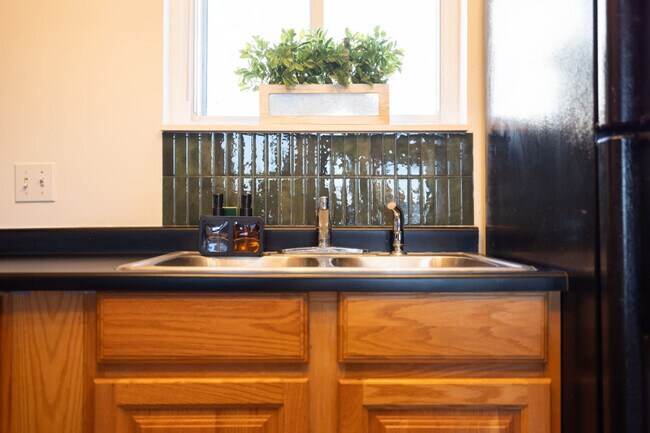 Building Photo - 13043 Mountain Crest Cir