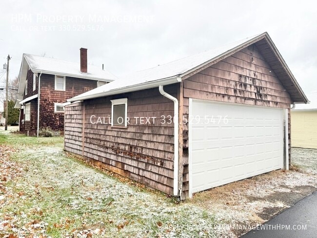 Building Photo - 1208 19th St NW