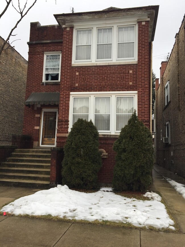 Building Photo - 5107 W Cullom Ave