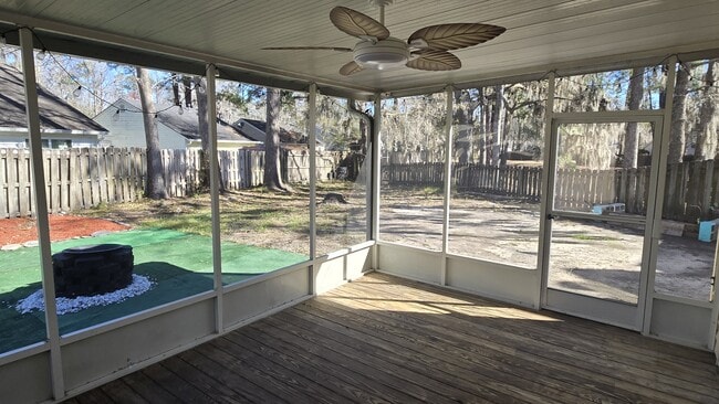 Building Photo - 22 Avocet Way