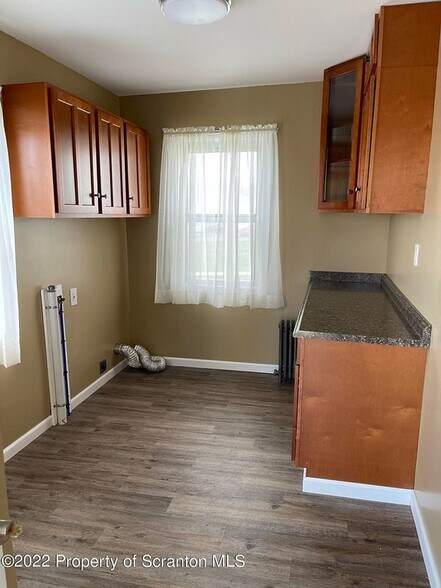 LAUNDRY ROOM - 232 Moosic Rd