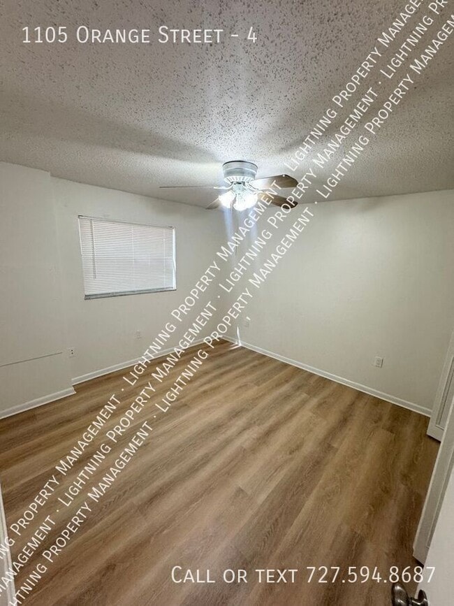 Building Photo - 1105 E Orange St