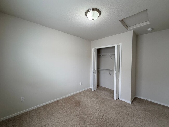 Building Photo - 17363 NW Shackelford Rd