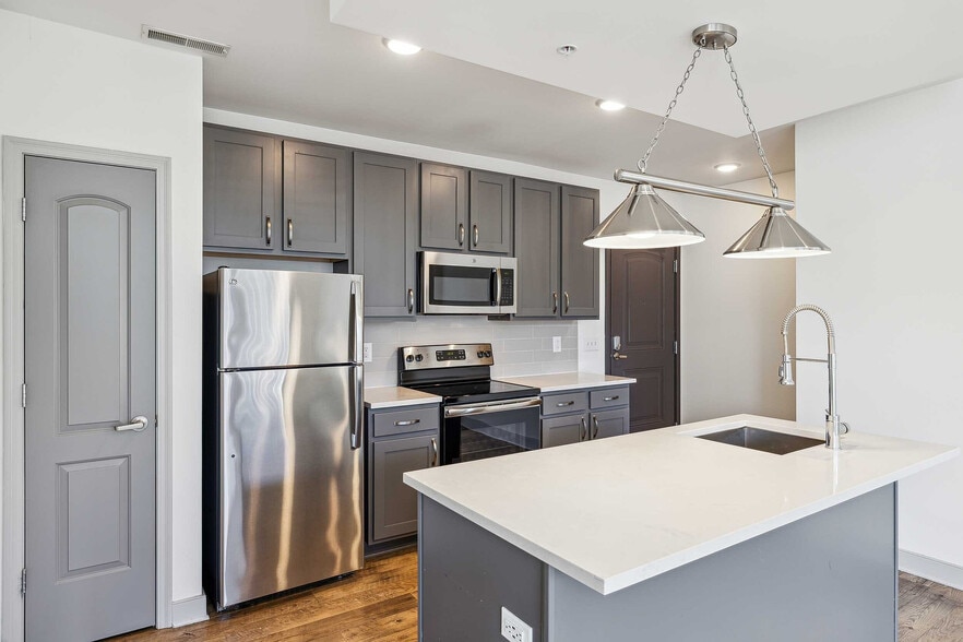 Aston Place - 02 - Aston Place