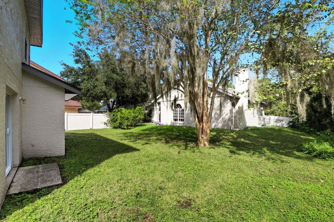 Building Photo - 10669 Satinwood Cir