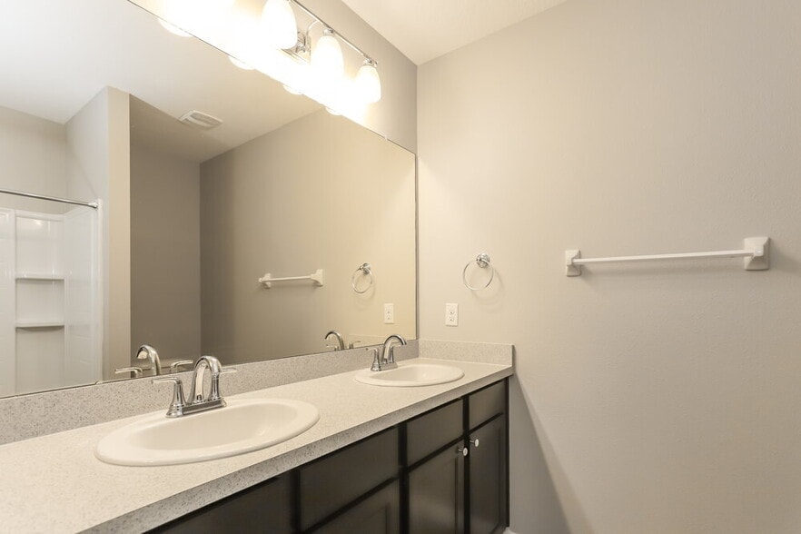 Building Photo - 10540 Whispering Hammock Dr