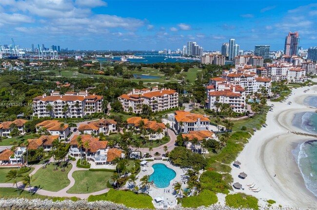 Building Photo - 19216 Fisher Island Dr