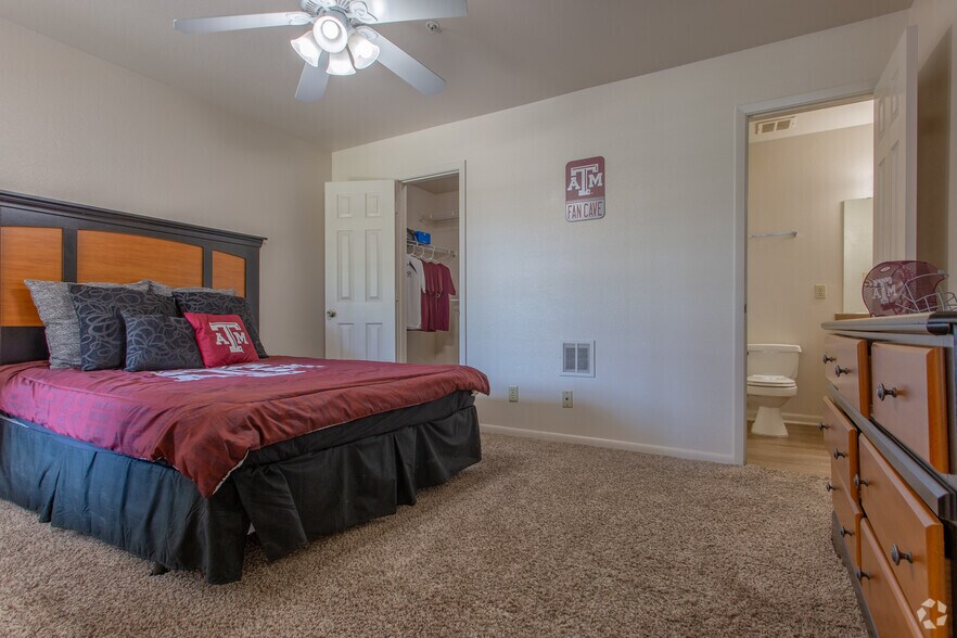 2 BR, 2 BA - 1025 SF - The Enclave