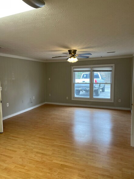 Building Photo - 799 Haynes Rd