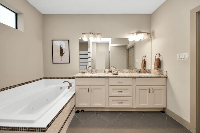 Building Photo - 4510 Inker St