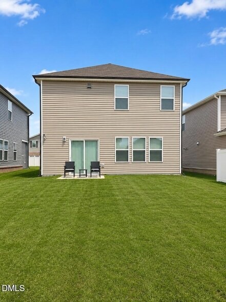 Building Photo - 609 Red River Dr