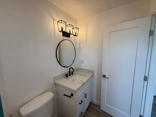 Building Photo - Updated 3-bedroom single story in Oakdale!