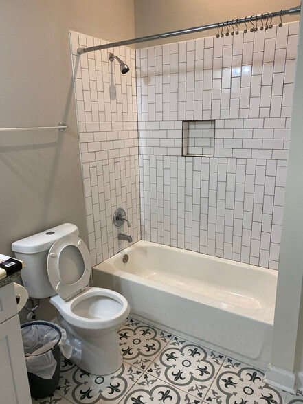 Building Photo - 1629 Beecher St SW