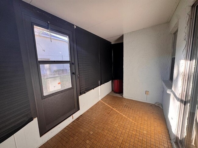 Building Photo - 670 Green Valley Rd