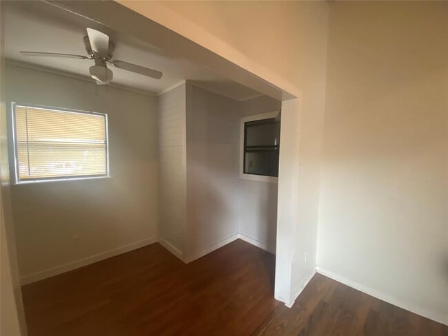 Building Photo - 5302 Avenue G