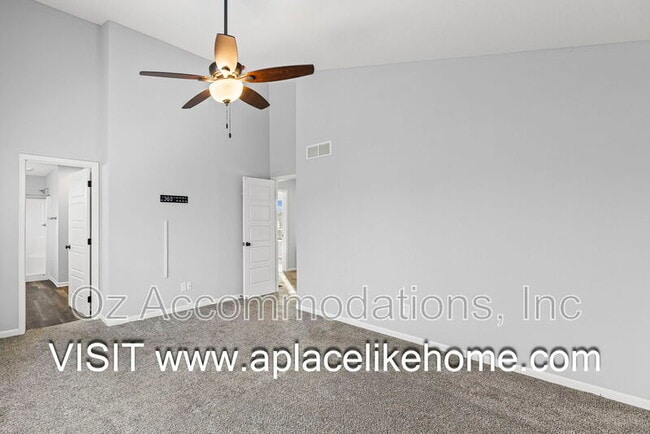 Building Photo - 217 McGee St