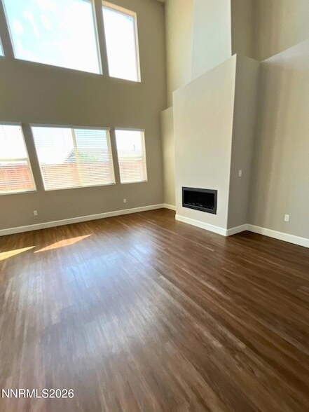 Building Photo - 1200 Silver Coyote Dr