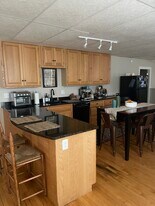 Building Photo - 8 N Main St