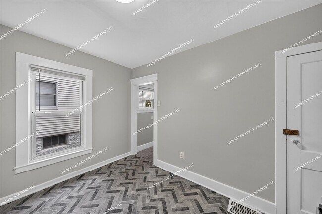 Building Photo - 2322 Fordham St