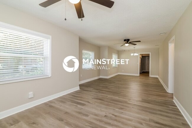 Building Photo - 4 Bedroom Pet-Friendly Home in WINTER HAVE...