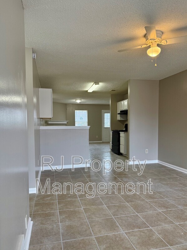 Building Photo - 4297 Kings Valley Cove E