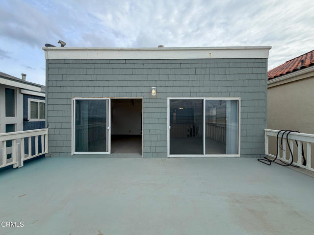 Building Photo - 4027 Ocean Dr