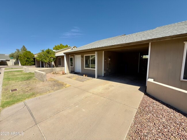 Building Photo - 4448 E Fremont St