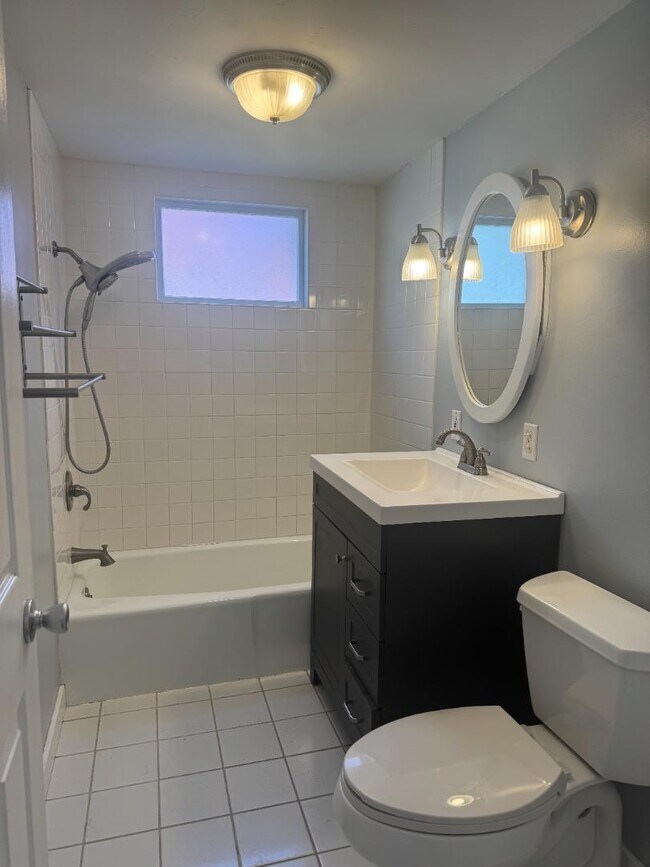 Building Photo - 2311 Bryan St