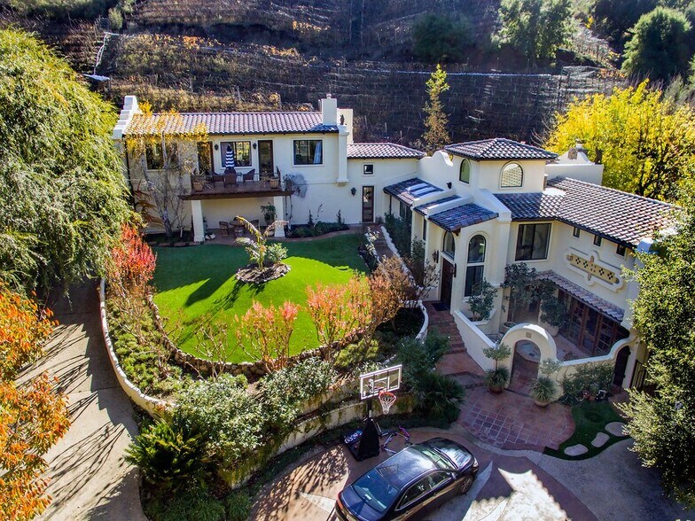 Building Photo - 31350 Lobo Canyon Rd