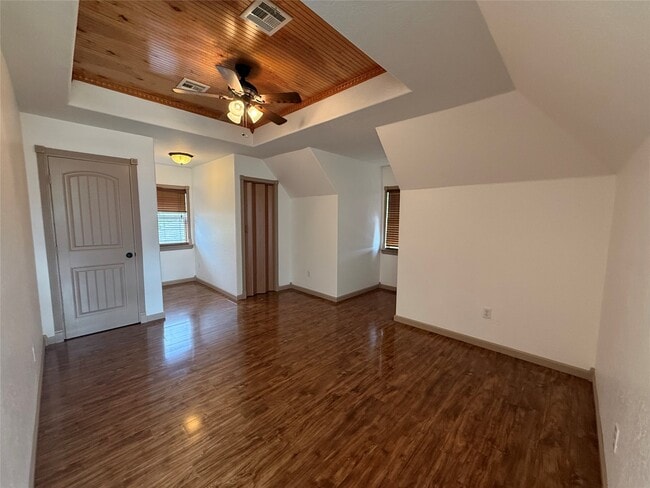 Building Photo - 1327 Kenney Hall Rd
