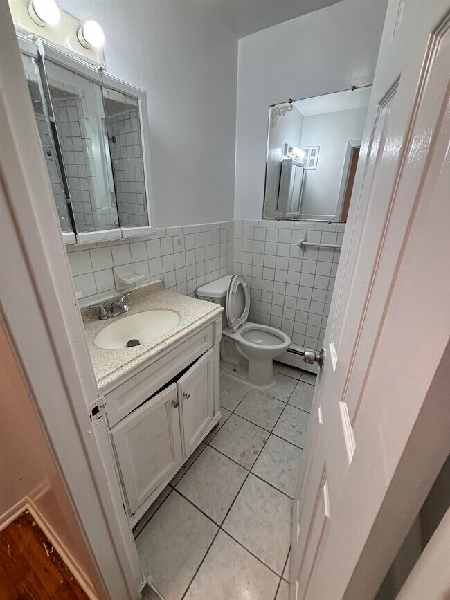 Building Photo - 19 Skillman Ave