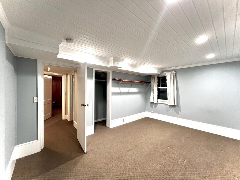 Carpet has been replaced with new porcelain tile! - 214 Waddell Rd