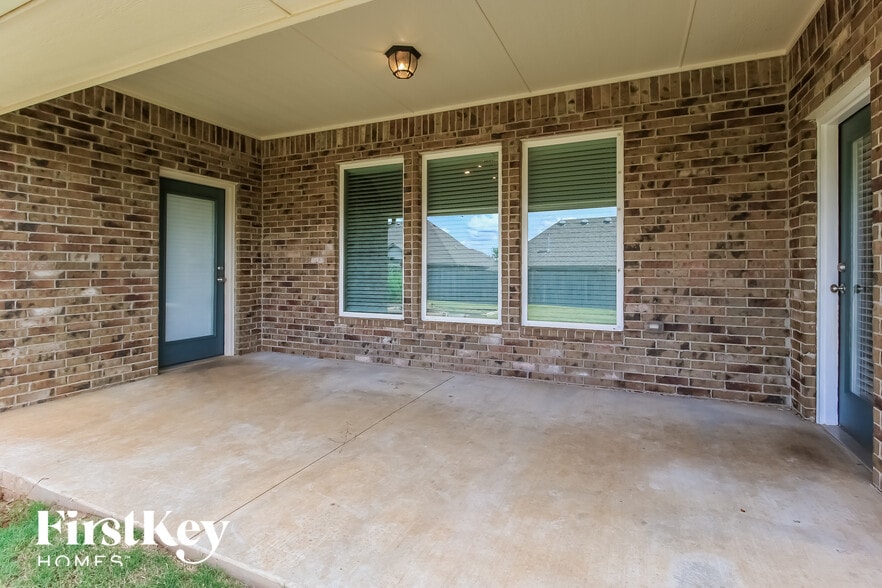 Building Photo - 18717 Rush Springs Ln