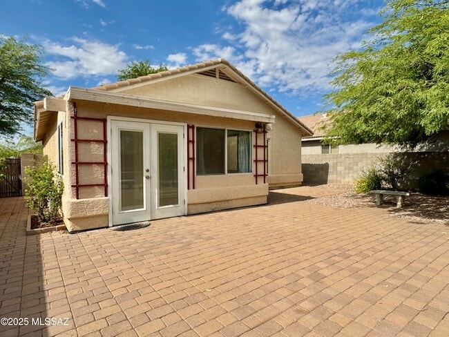 Building Photo - 2327 E Precious Shard Ct