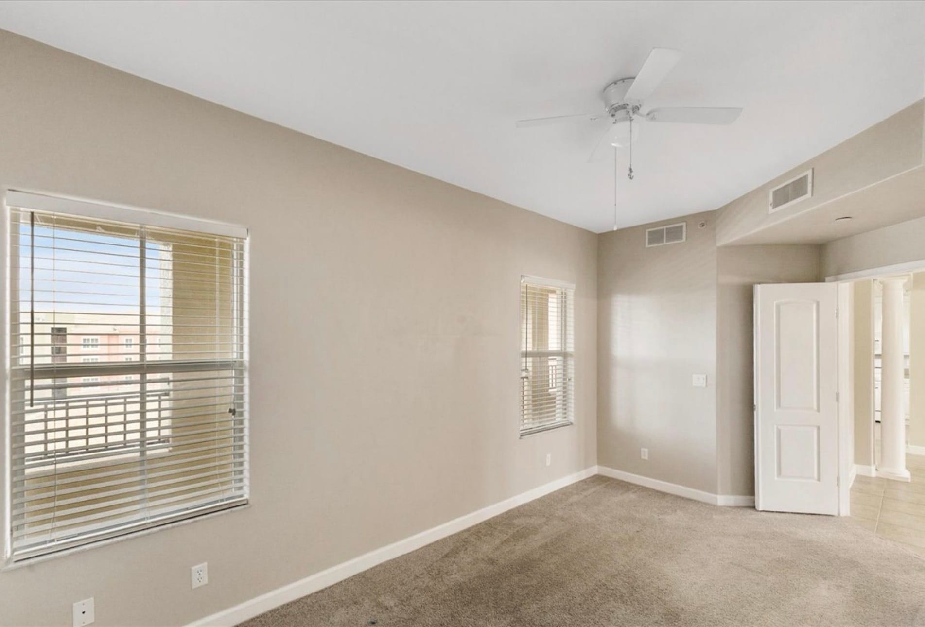 Building Photo - 424 Luna Bella Ln