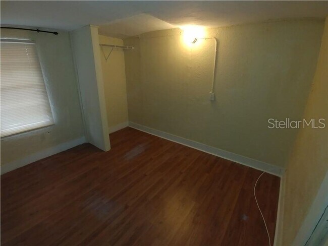 Building Photo - 2127 13th St W
