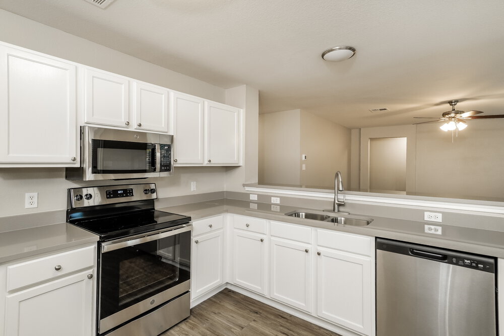 Building Photo - 208 Rinehardt St