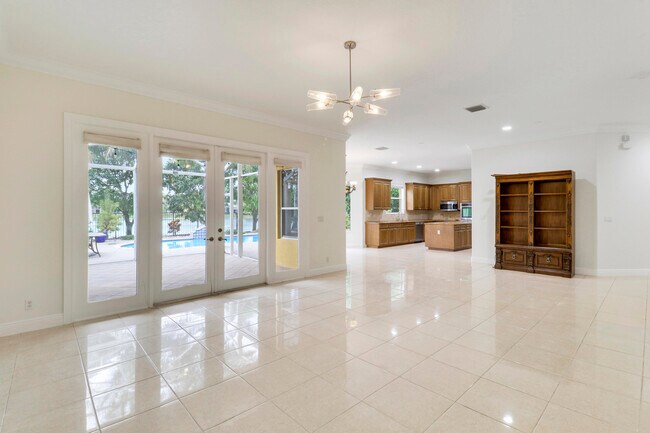 Building Photo - 5029 Forest Dale Dr