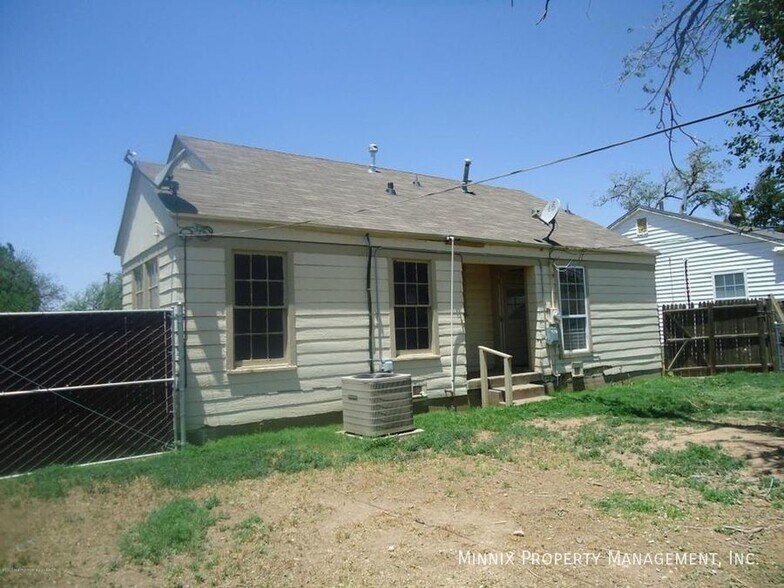 Building Photo - 911 S Virginia St