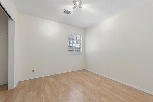 Building Photo - 1209 NW 103rd St